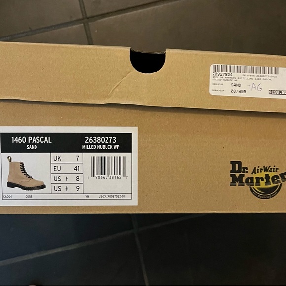 New Pascal Dr. Marten 9W / 8M Doc Martens - Picture 7 of 7